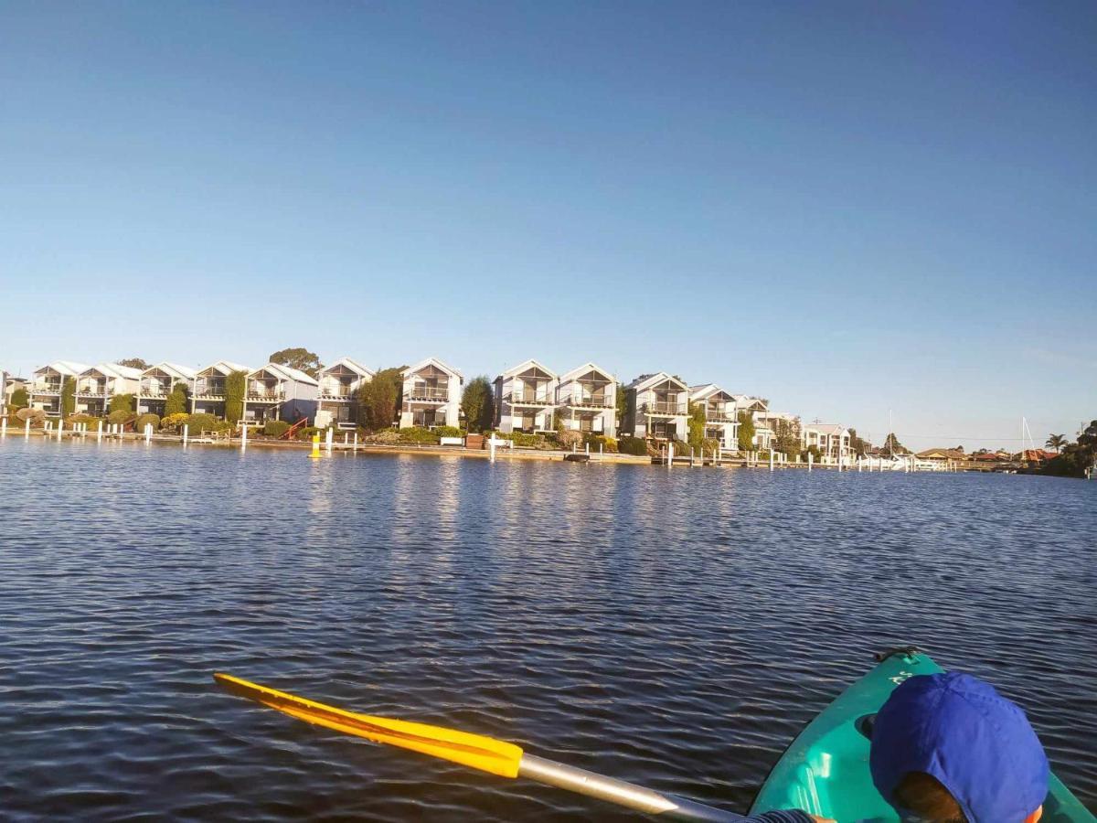 Captains Cove Resort - Waterfront Apartments Paynesville Kültér fotó
