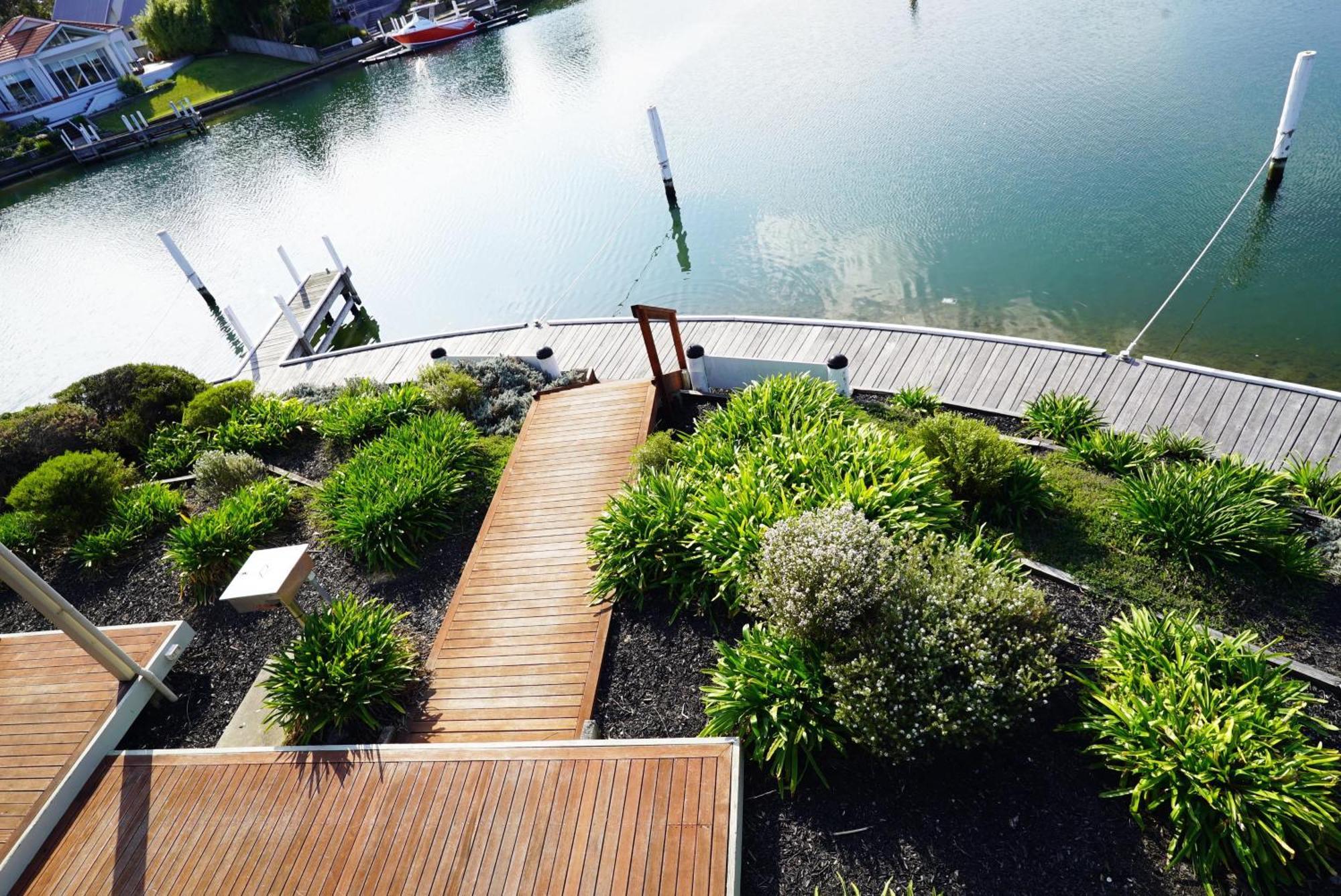 Captains Cove Resort - Waterfront Apartments Paynesville Kültér fotó